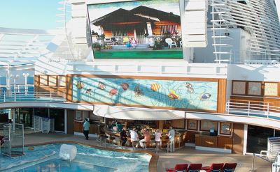 Emerald Princess pool deck
